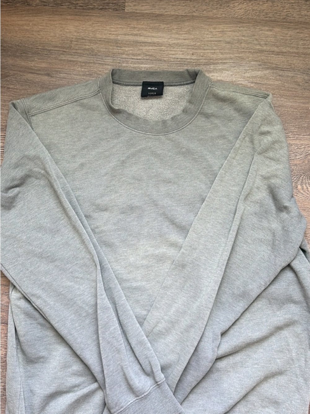 RVCA Men's Crewneck Sweatshirt in Light Gray
